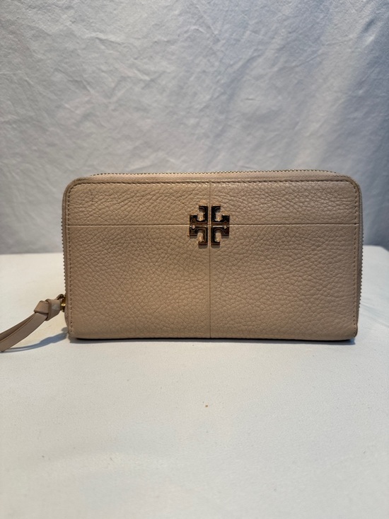 Tory Burch Handbags - Tory Burch Taupe Pebbled Leather Zip Wallet with Logo